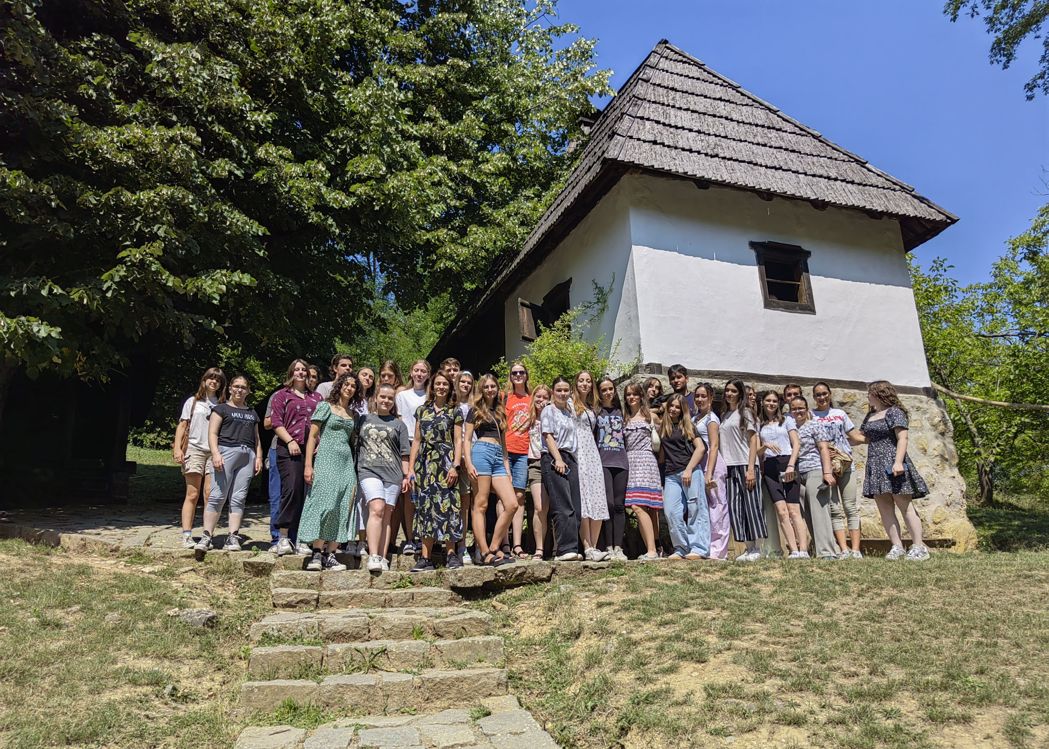 Предавања и ваннаставне активности на Лингвистичком семинару у Научно-образовно културном центру „Вук Караџић” у Тршићу